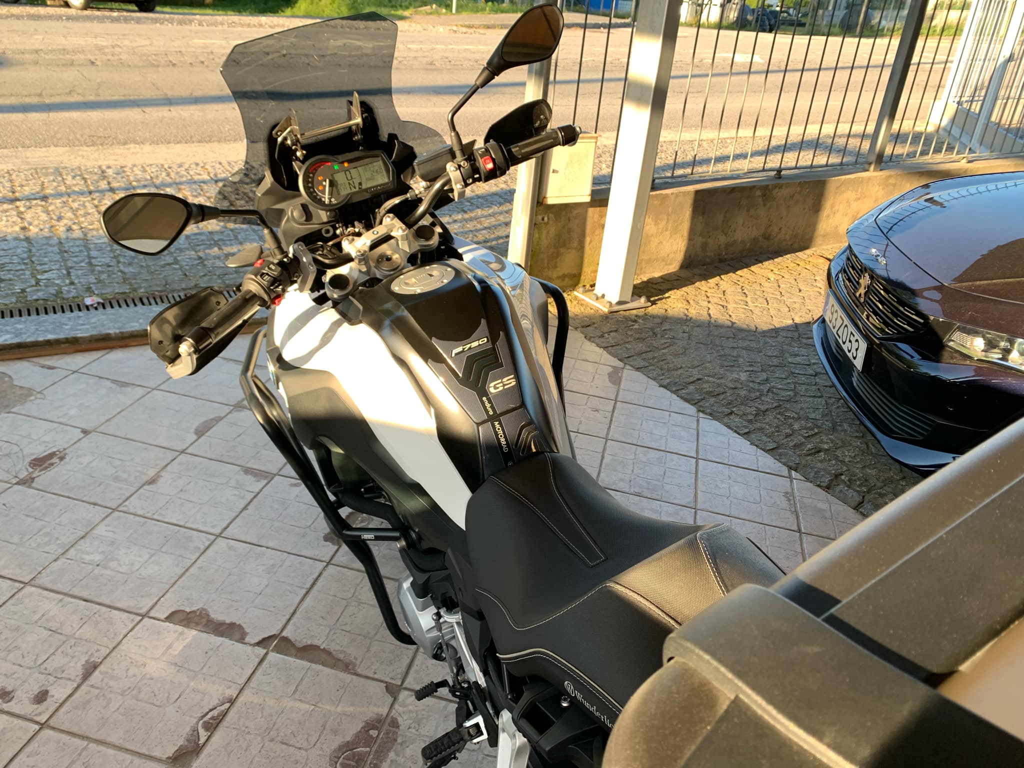 car